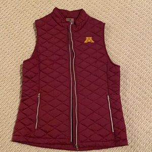 Women’s vest size L. Like new condition.